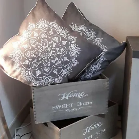 Holidays Homes Il Folletto Apartment *